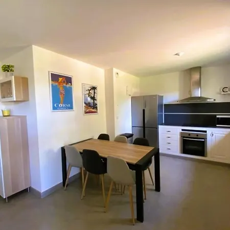 Lena 6 Pers Piscine 500 M