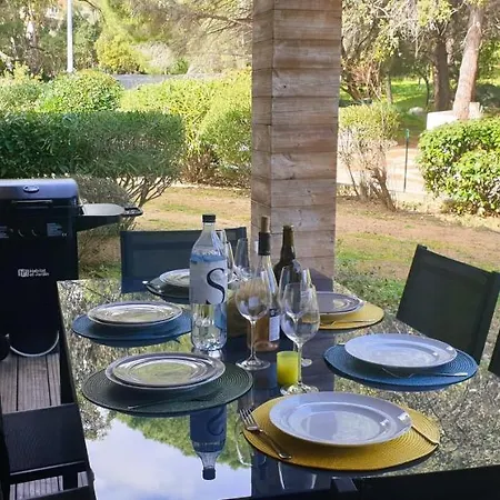 Lena 6 Pers Piscine 500 M 펜션 *