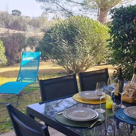 Lena 6 Pers Piscine 500 M *