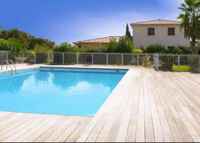 Lena 6 Pers Piscine 500 M Hébergement de vacances