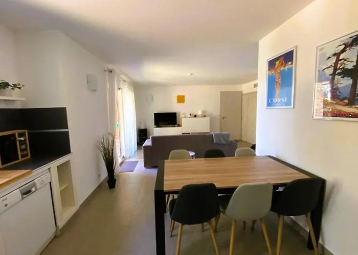 Lena 6 Pers Piscine 500 M Hébergement de vacances