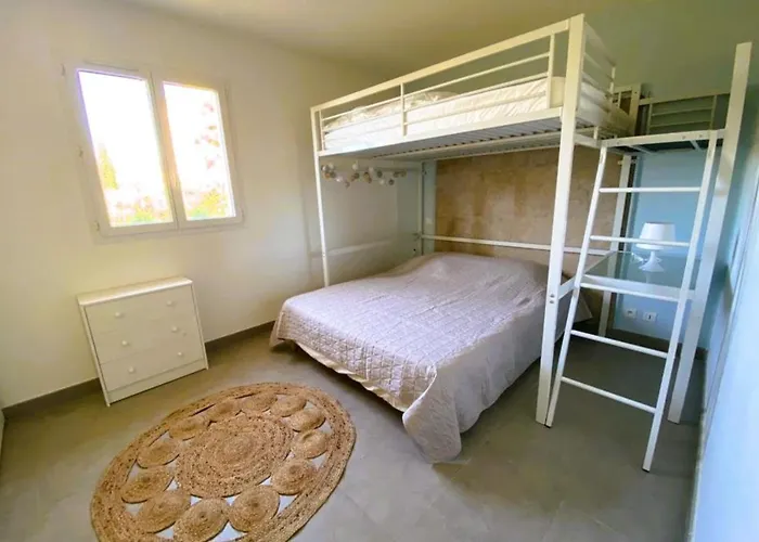 Lena 6 Pers Piscine 500 M Hébergement de vacances